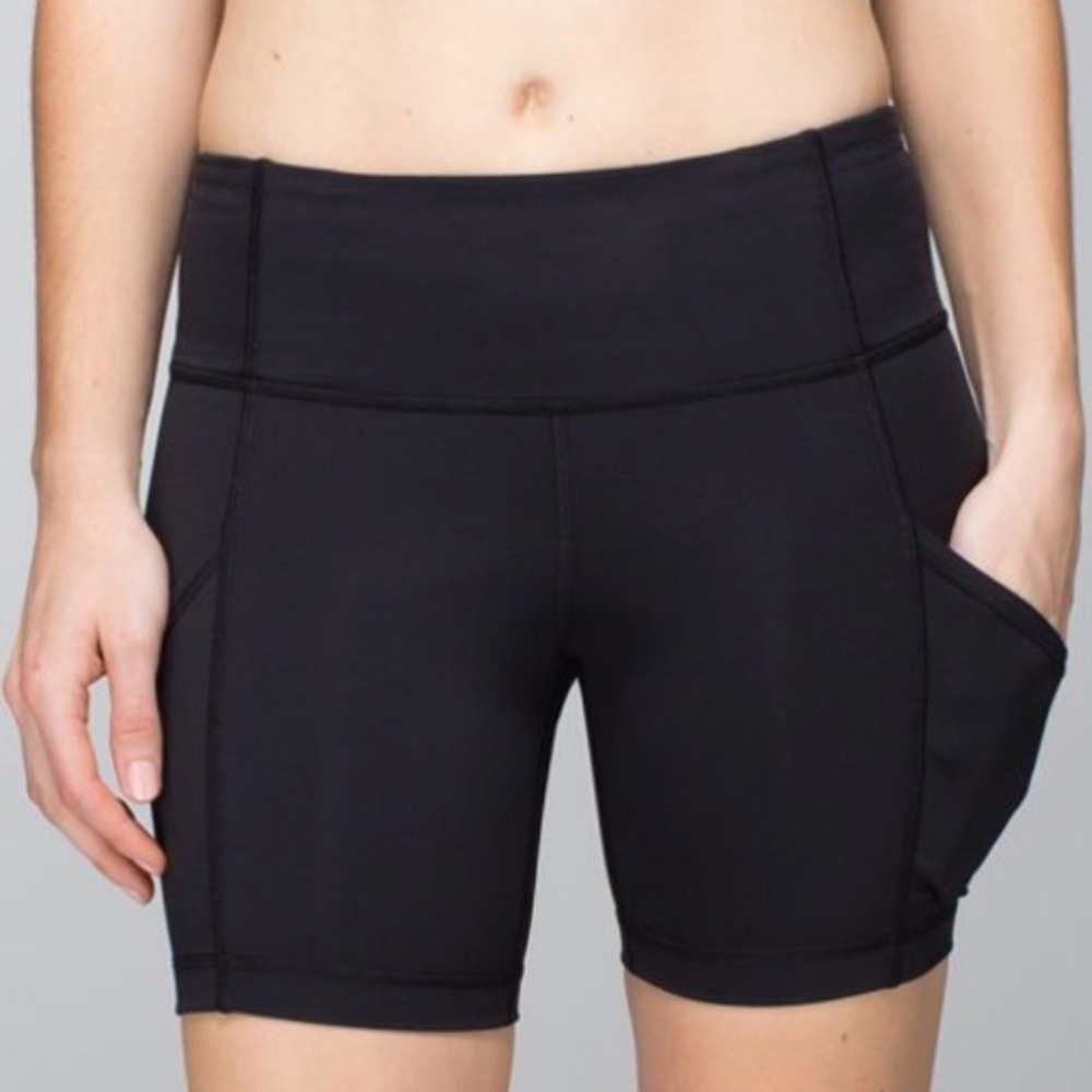 Lululemon 2 Run Dart & Dash Short Block-It Pocket Black and Pockets Sides NEW